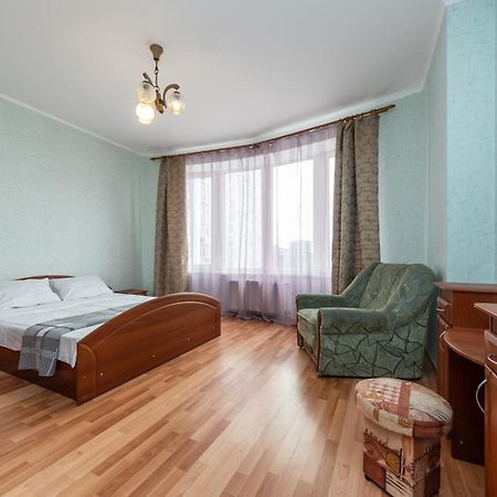 Комфортная Квартира На Метро Осокорки เคียฟ ภายนอก รูปภาพ